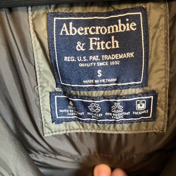 Abercrombie & Fitch Packable Down Jacket Military Green - Picture 3 of 4